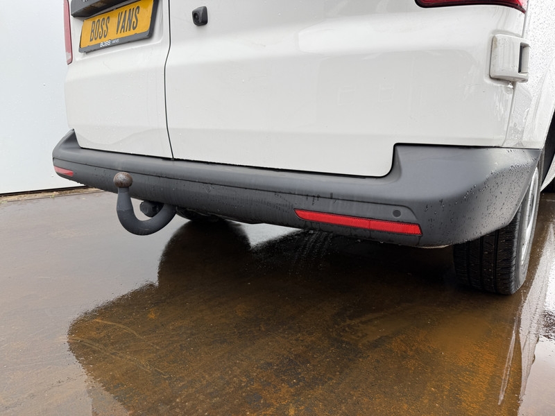 Volkswagen E-Transporter 113PK L2H1 138KM WLTP 37,3kWh 100% Elektrisch ABT E-transporter 3 Stoelen Airco Parkeersensoren voor  elektrisch Volkswagen E-Transporter 113PK L2H1 138KM WLTP 37,3kWh 100% Elektrisch ABT E-transporter 3 Stoelen Airco Parkeersensoren voor  elektrisch