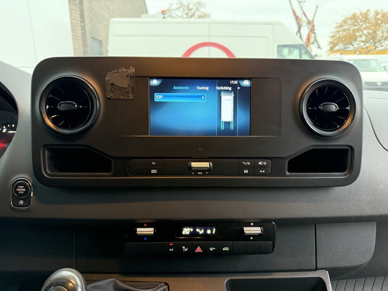 Mercedes-Benz Sprinter 311 2.1 CDI L2H2 Climate Control Carplay ESP Parkeersensoren achter Mercedes-Benz Sprinter 311 2.1 CDI L2H2 Climate Control Carplay ESP Parkeersensoren achter