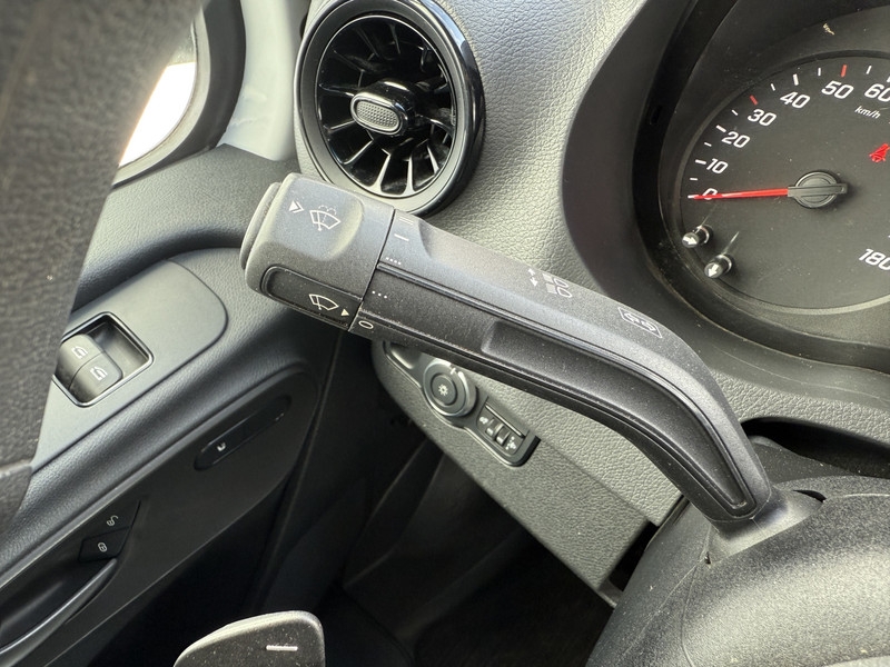 Mercedes-Benz eSprinter 112 L2H2 100% Elektrisch 55kWh 168km WLTP 80kw Snelladen Climate Control Camera Stoelverwarming elektrisch Mercedes-Benz eSprinter 112 L2H2 100% Elektrisch 55kWh 168km WLTP 80kw Snelladen Climate Control Camera Stoelverwarming elektrisch