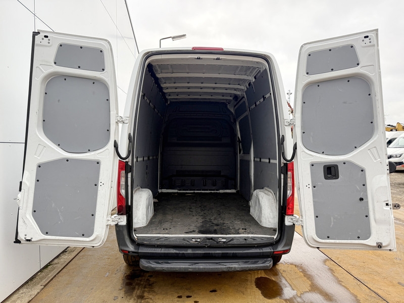 Mercedes-Benz eSprinter eSprinter L2H2 55 kWh L2H2 100% Elektrisch 55kWh 168km WLTP 80kw Snelladen Climate Control Camera St elektrisch Mercedes-Benz eSprinter eSprinter L2H2 55 kWh L2H2 100% Elektrisch 55kWh 168km WLTP 80kw Snelladen Climate Control Camera St elektrisch