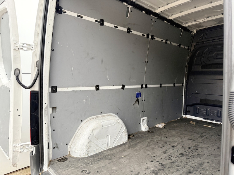 Mercedes-Benz eSprinter eSprinter L2H2 55 kWh L2H2 100% Elektrisch 55kWh 168km WLTP 80kw Snelladen Climate Control Camera St elektrisch Mercedes-Benz eSprinter eSprinter L2H2 55 kWh L2H2 100% Elektrisch 55kWh 168km WLTP 80kw Snelladen Climate Control Camera St elektrisch