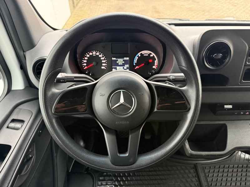 Mercedes-Benz eSprinter eSprinter L2H2 55 kWh L2H2 100% Elektrisch 55kWh 168km WLTP 80kw Snelladen Climate Control Camera St elektrisch Mercedes-Benz eSprinter eSprinter L2H2 55 kWh L2H2 100% Elektrisch 55kWh 168km WLTP 80kw Snelladen Climate Control Camera St elektrisch