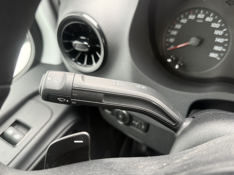 Mercedes-Benz eSprinter eSprinter L2H2 55 kWh L2H2 100% Elektrisch 55kWh 168km WLTP 80kw Snelladen Climate Control Camera St elektrisch Mercedes-Benz eSprinter eSprinter L2H2 55 kWh L2H2 100% Elektrisch 55kWh 168km WLTP 80kw Snelladen Climate Control Camera St elektrisch