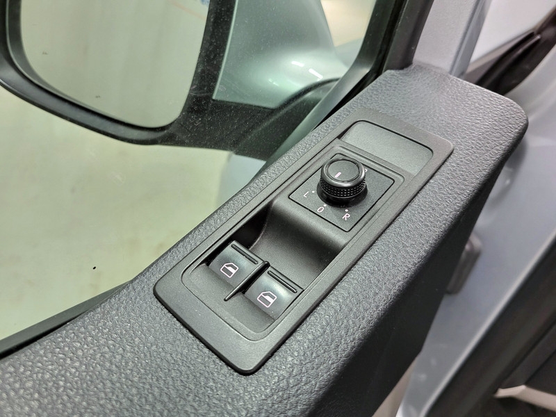 Volkswagen Transporter 2.0TDI L2/H1 Dubbele cabine Euro 6!  Volkswagen Transporter 2.0TDI L2/H1 Dubbele cabine Euro 6!