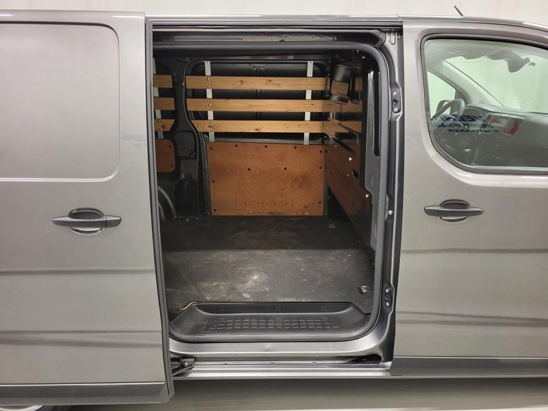 Peugeot Expert 1.5BlueHDI L2/H1 Trekhaak Euro 6!  Peugeot Expert 1.5BlueHDI L2/H1 Trekhaak Euro 6!