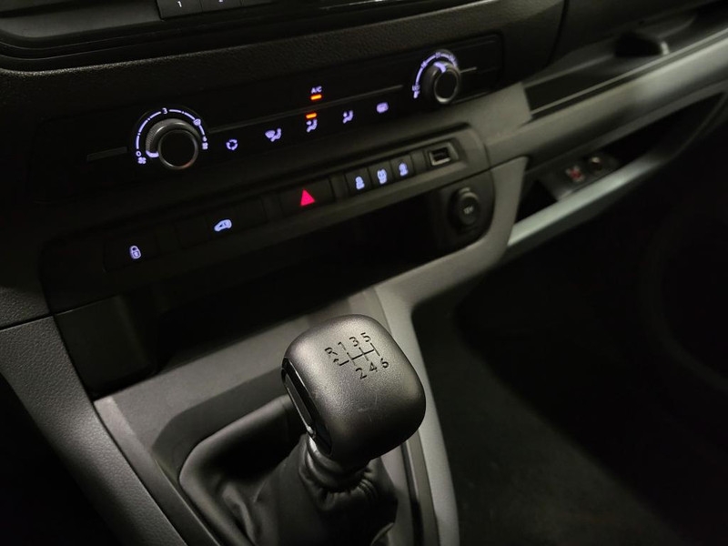 Peugeot Expert 1.5BlueHDI L2/H1 Trekhaak Euro 6!  Peugeot Expert 1.5BlueHDI L2/H1 Trekhaak Euro 6!