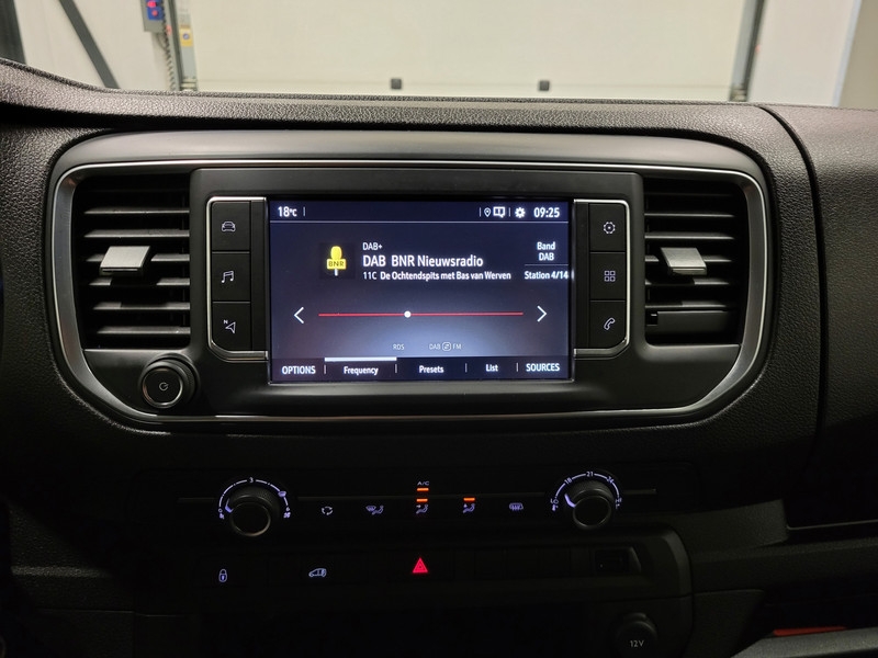 Opel Vivaro 2.0BlueHDi 145pk L2/H1 Euro 6!  Opel Vivaro 2.0BlueHDi 145pk L2/H1 Euro 6!