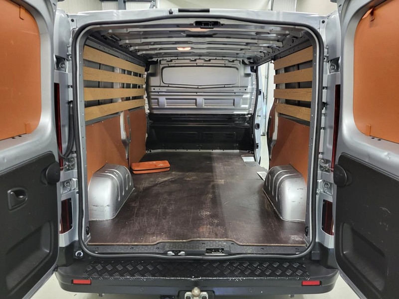 Renault Trafic 2.0dCi L2/H1 Trekhaak Euro 6!  Renault Trafic 2.0dCi L2/H1 Trekhaak Euro 6!