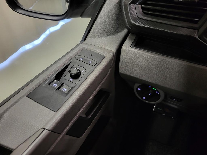 Volkswagen Transporter 2.0TDI L2/H1 Pick-up Euro 6!  Volkswagen Transporter 2.0TDI L2/H1 Pick-up Euro 6!