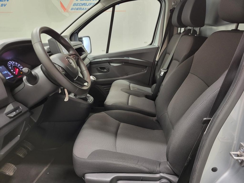 Renault Trafic 2.0dCi L2/H1 Trekhaak Euro 6!  Renault Trafic 2.0dCi L2/H1 Trekhaak Euro 6!