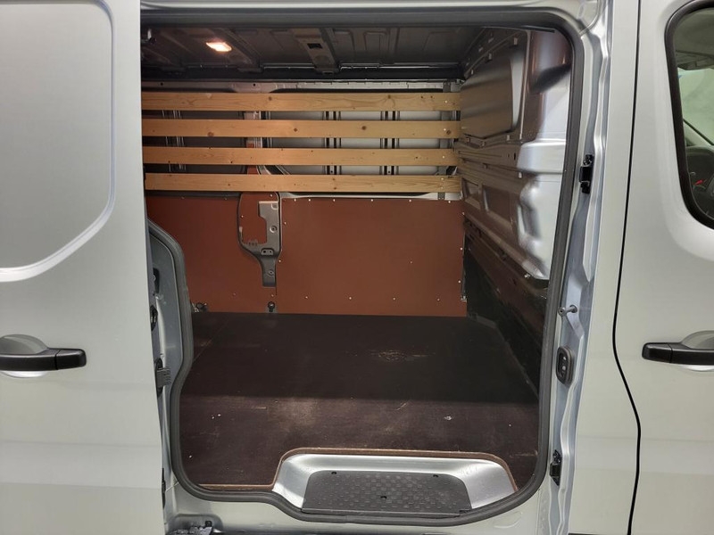 Renault Trafic 2.0dCi L2/H1 Trekhaak Euro 6!  Renault Trafic 2.0dCi L2/H1 Trekhaak Euro 6!