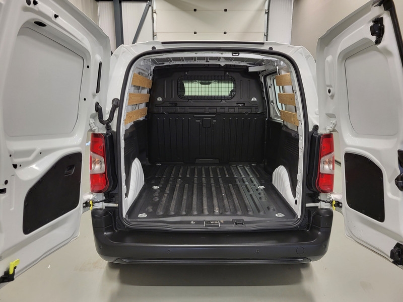 Peugeot Partner 1.2PureTech 111pk Benzine!  Peugeot Partner 1.2PureTech 111pk Benzine!