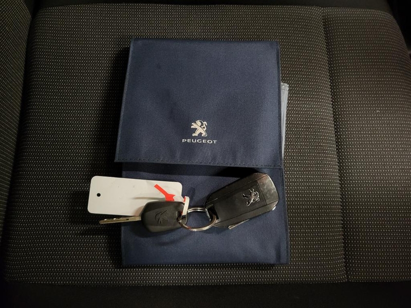 Peugeot Partner 1.2PureTech 111pk Benzine!  Peugeot Partner 1.2PureTech 111pk Benzine!