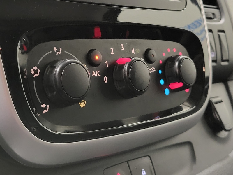 Renault Trafic 1.6dCi 122pk Trekhaak Euro 6!  Renault Trafic 1.6dCi 122pk Trekhaak Euro 6!