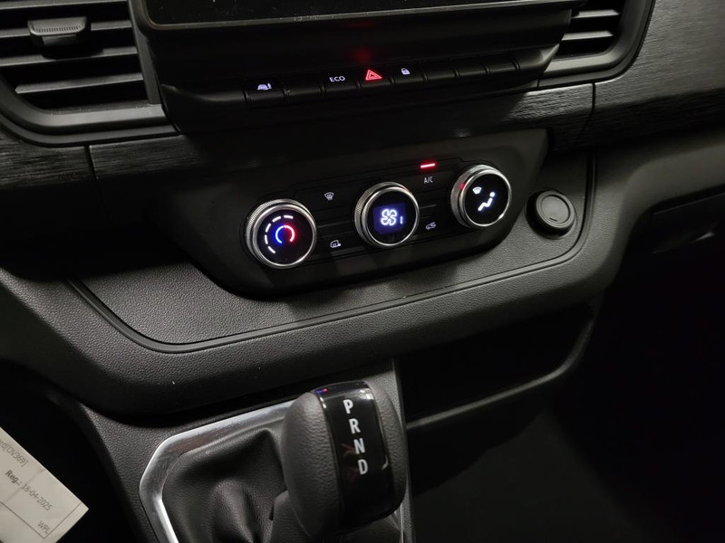 Renault Trafic E-Tech 52kWh L2/H1 Dubbele Cabine Elektrisch!  elektrisch Renault Trafic E-Tech 52kWh L2/H1 Dubbele Cabine Elektrisch!  elektrisch