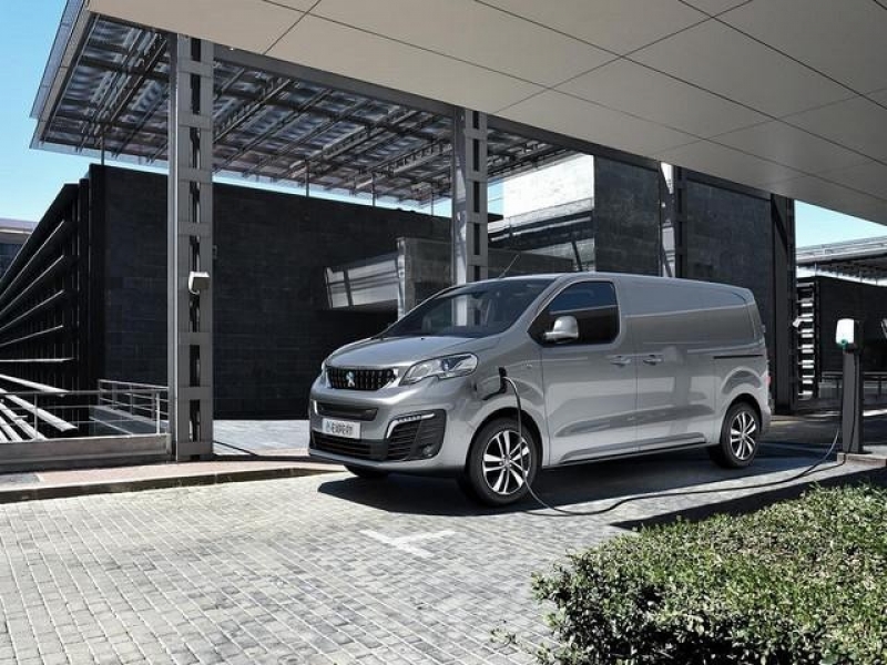 Peugeot Expert 50kWh e-expert standard premium 100kW aut  elektrisch