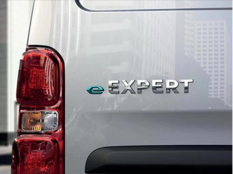 Peugeot Expert 50kWh dc e-expert long premium 100kW aut  elektrisch